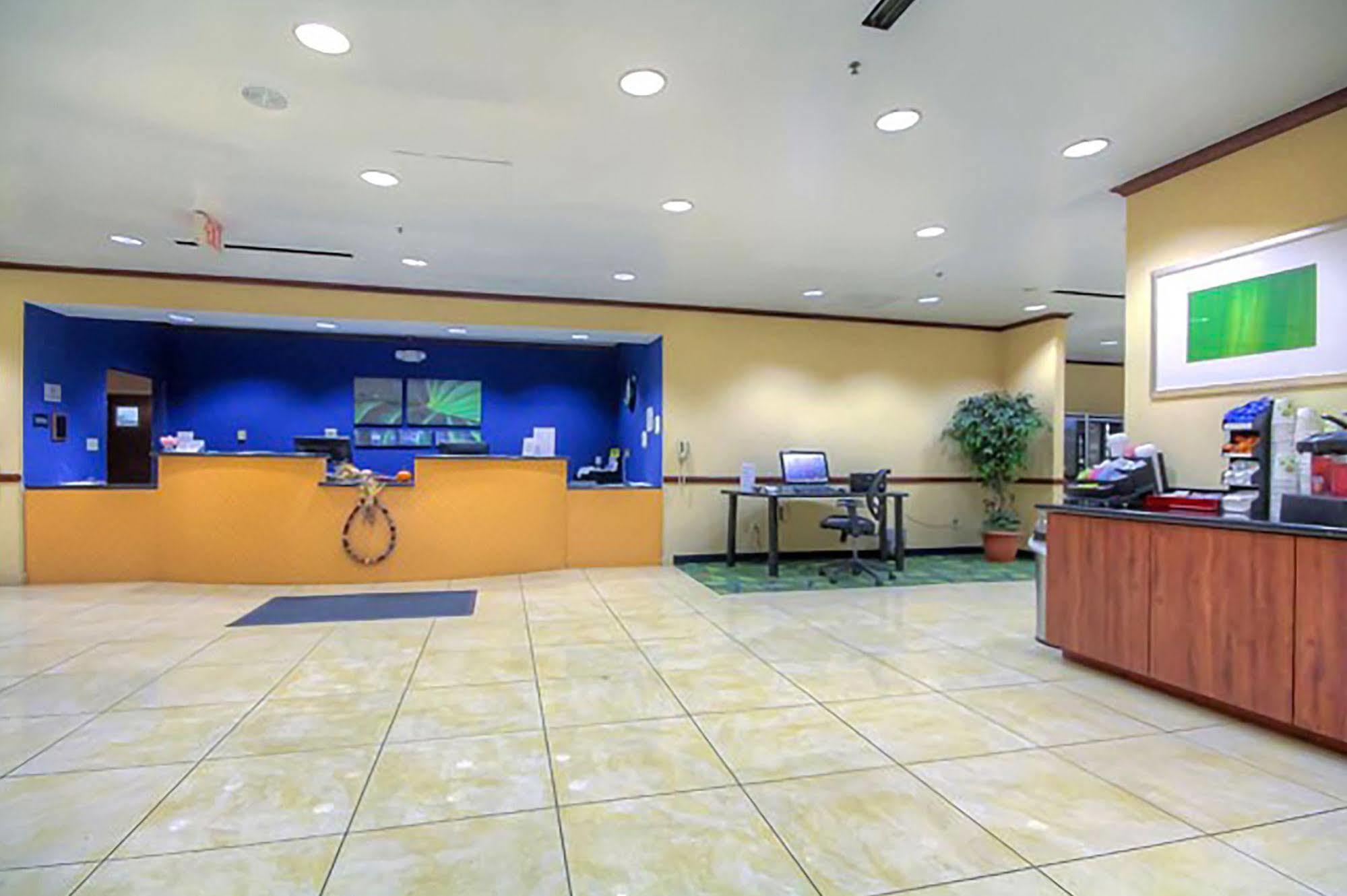 Charleston Tower Hotel Εξωτερικό φωτογραφία